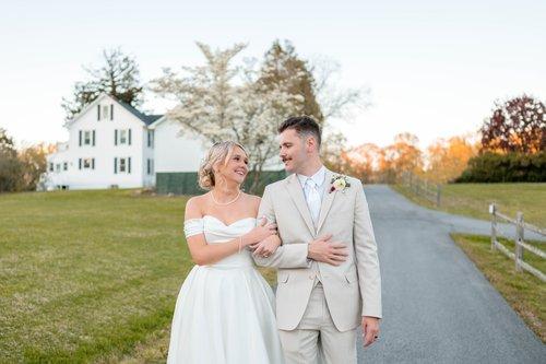 carousel-hero-element image-0